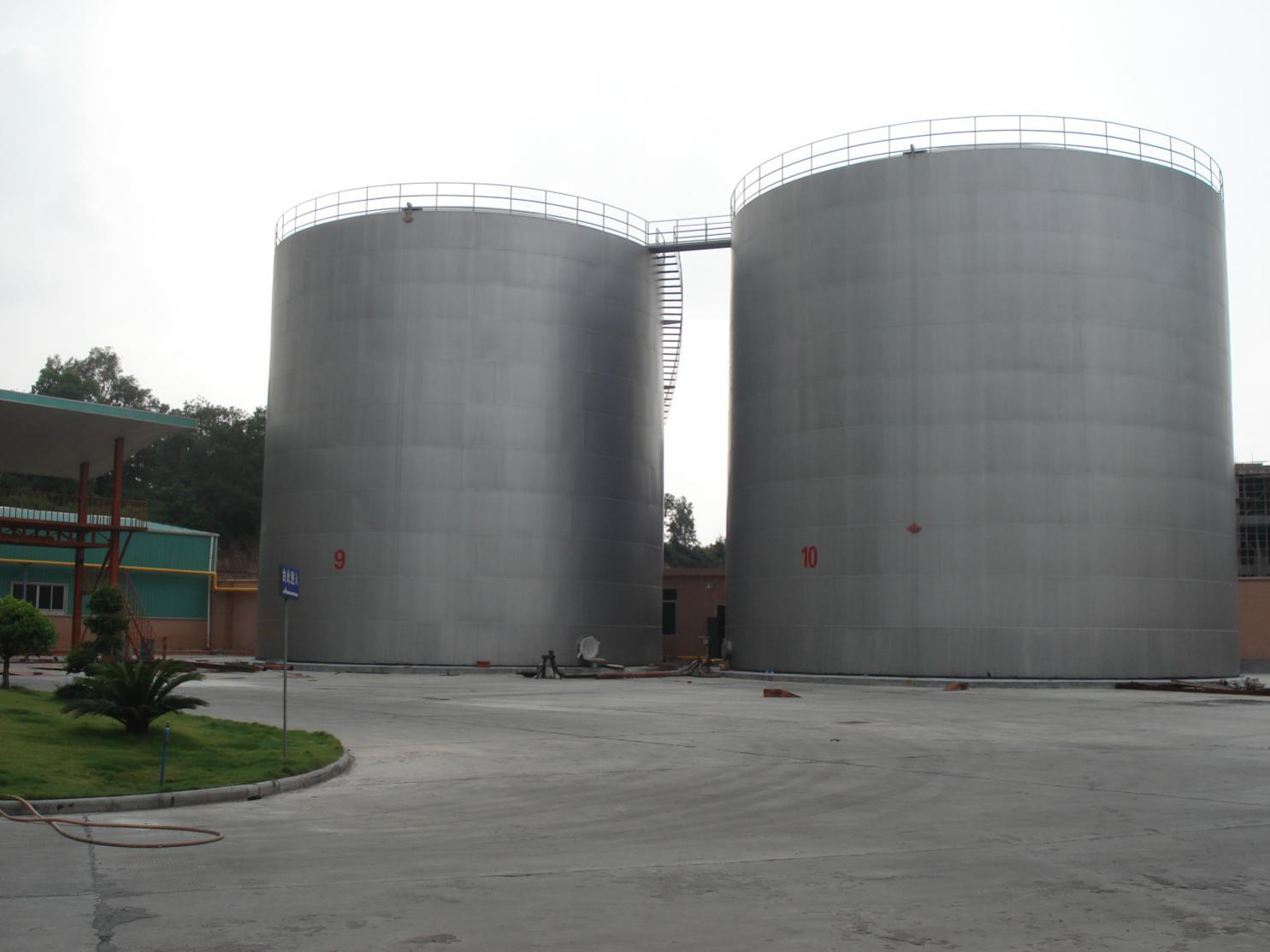 新塘貝雷油脂公司儲蓄內(nèi)壁防腐案例