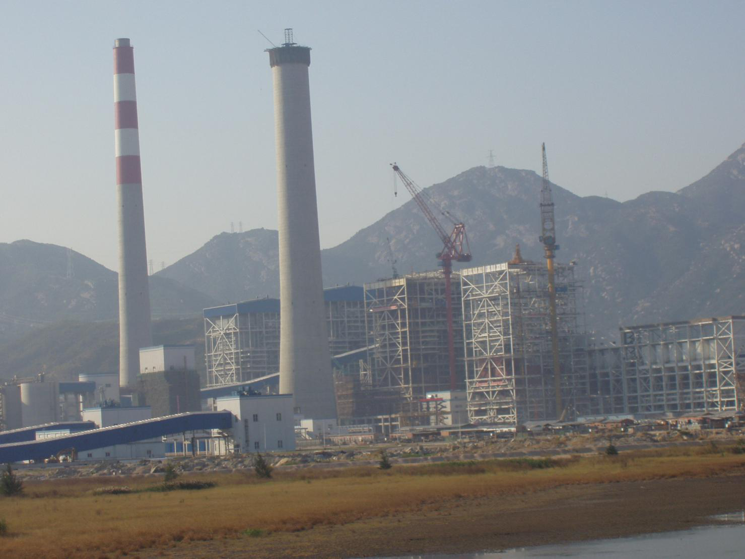 臺山國華發(fā)電廠主體鋼結(jié)構(gòu)廠房防腐案例